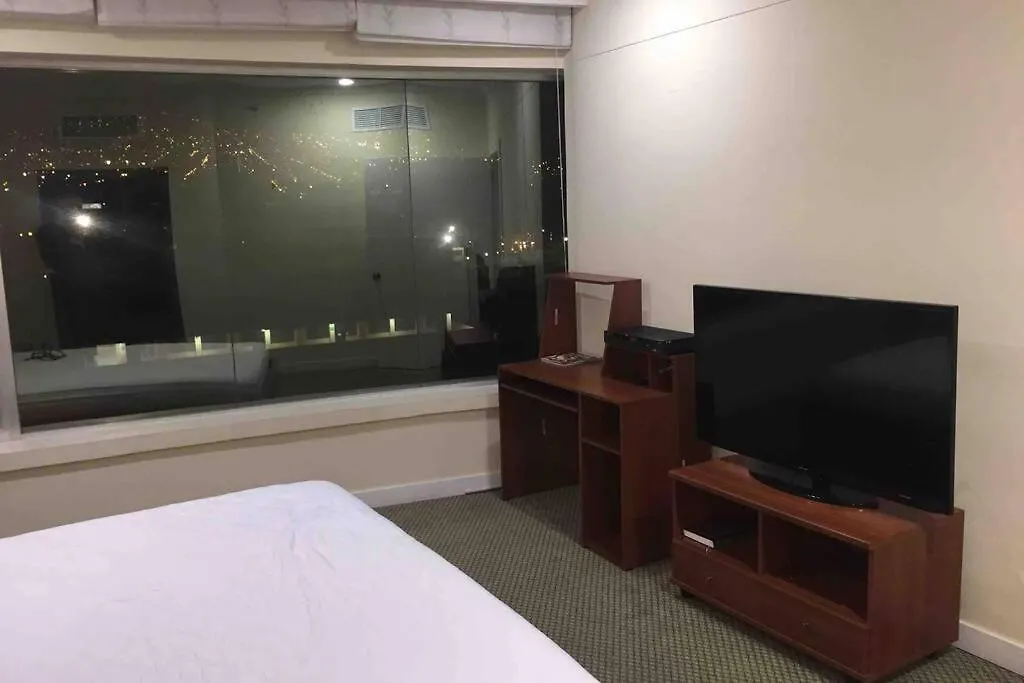 Torres De Suites At Marriot Quito